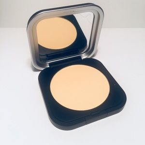 Make Up For Ever Banana Powder
